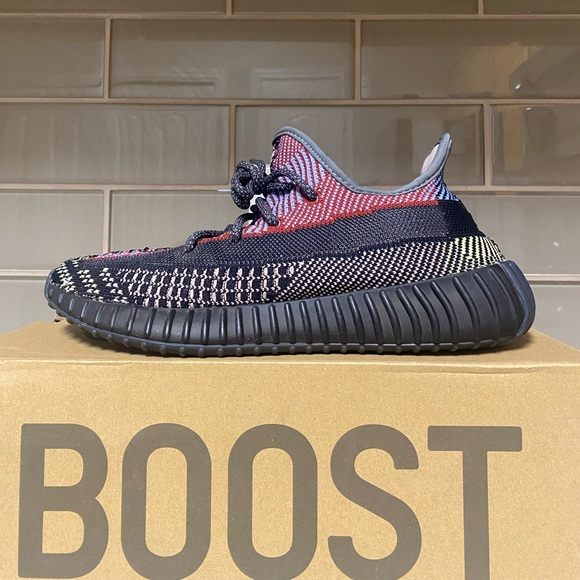 Yeezy Boost 350 V2 Yecheil (Non-Reflective)
